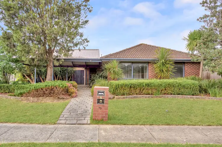 7 Heatherlea Crescent, Narre Warren VIC 3805
