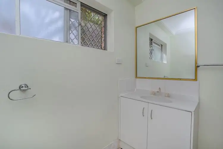 Fifth view of Homely unit listing, 4/24 Stevens Street, Southport QLD 4215