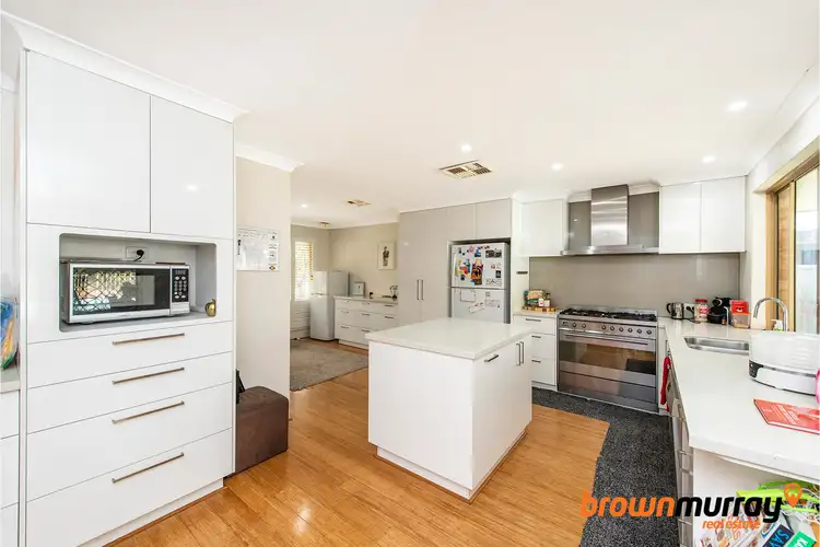 35 Sovereign Drive, Thornlie WA 6108