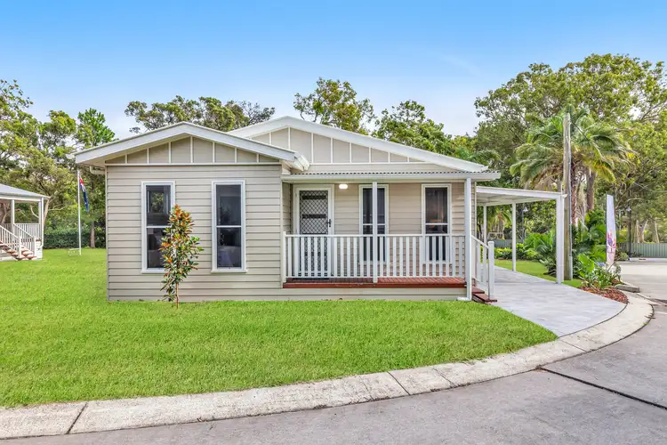 2 Macleay Drive