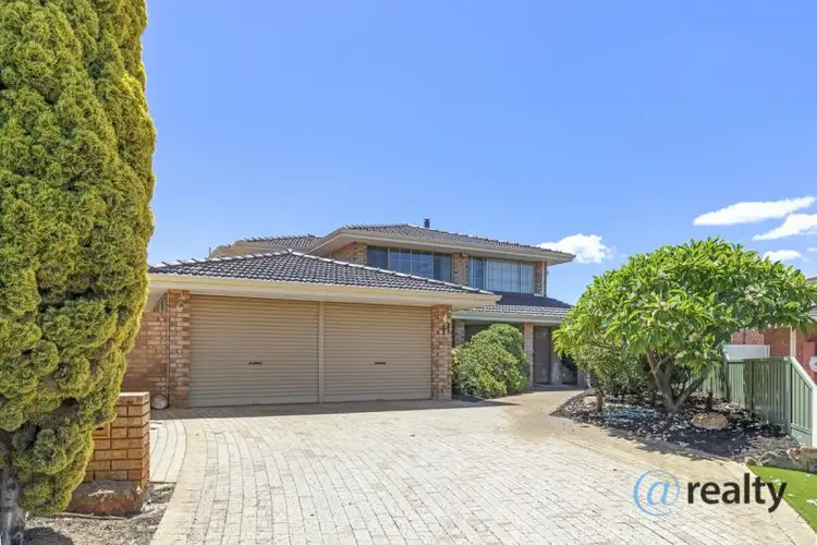 11 Oakland Heights, Leeming WA 6149