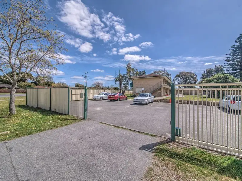 Main view of Homely apartment listing, 2/252 Spencer Road, Thornlie WA 6108