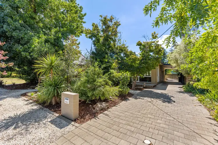 9 Cook Street, Kooringal NSW 2650