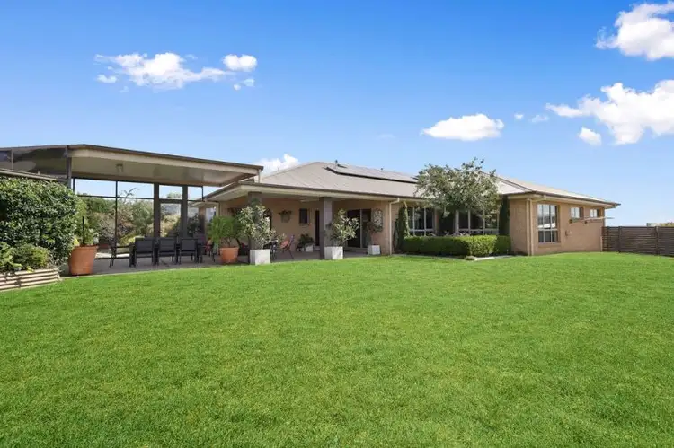 11 Wattle Close, Kelso NSW 2795