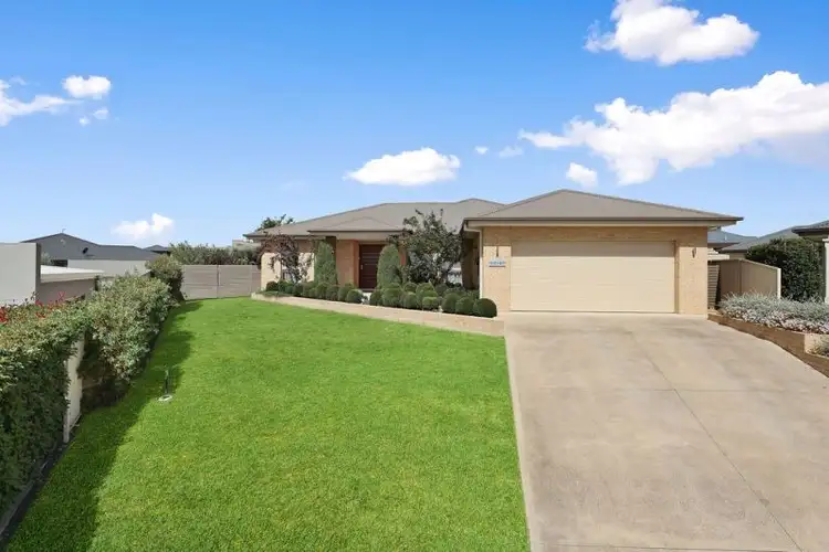 Second view of Homely house listing, 11 Wattle Close, Kelso NSW 2795