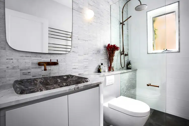 Third view of Homely apartment listing, 10/5 Elizabeth Bay Crescent, Elizabeth Bay NSW 2011