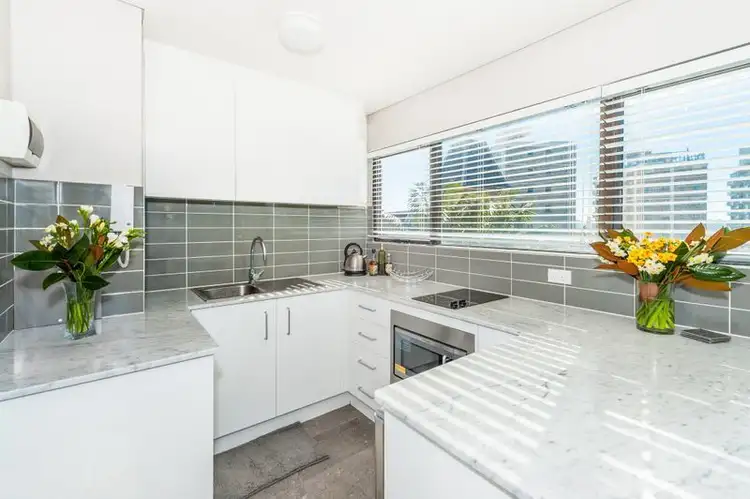 Main view of Homely studio listing, 44a/100 Elizabeth Bay Road, Elizabeth Bay NSW 2011