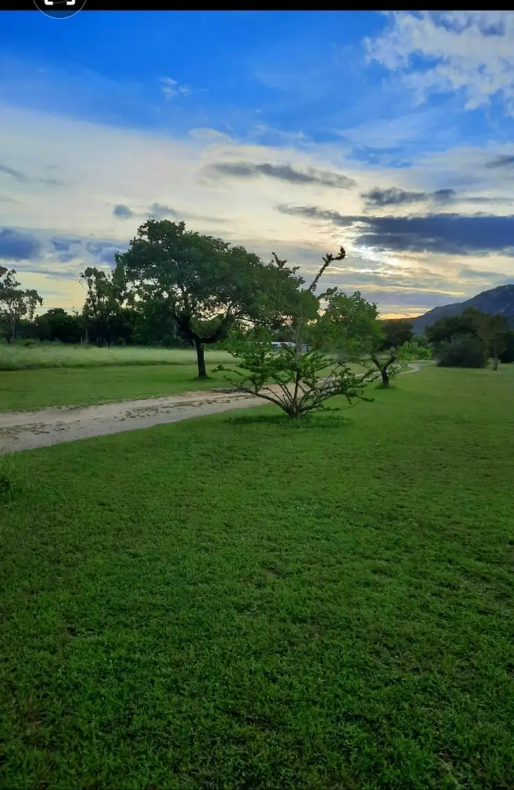 253 EAST EURI RD, Bowen QLD 4805