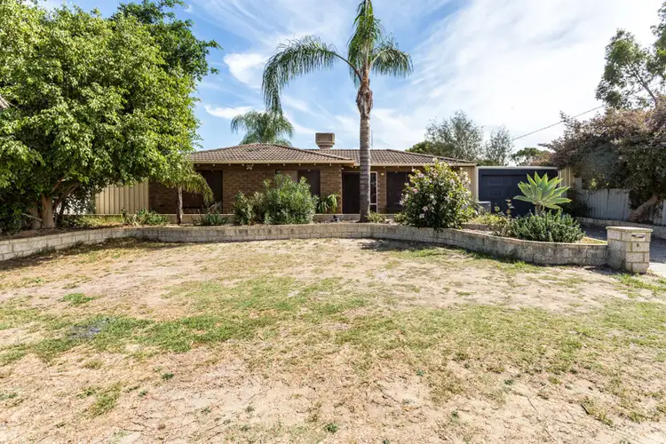 8 Isdell Place, Gosnells WA 6110