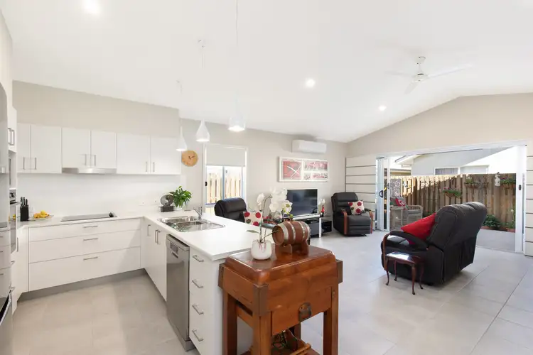 54/2-20 Island View Drive, Urangan QLD 4655