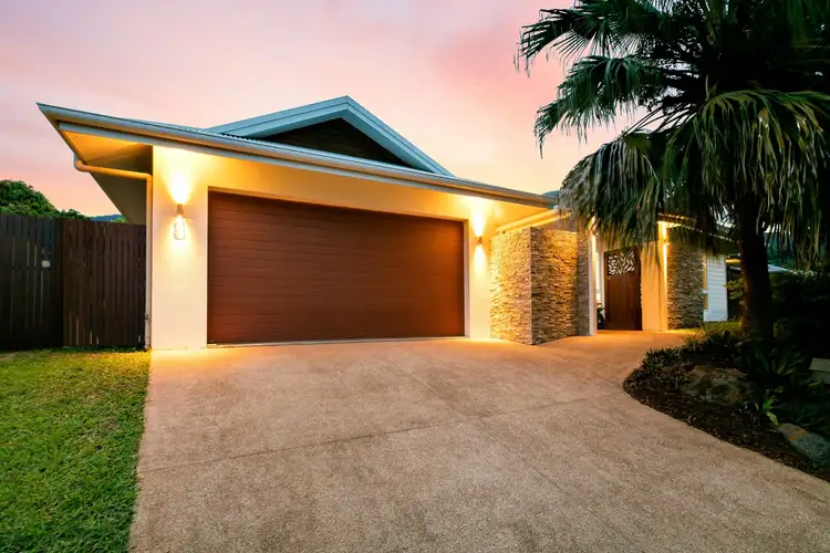 8 Springbrook Avenue, Redlynch QLD 4870