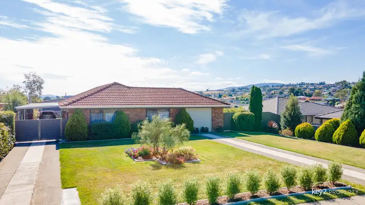 30 Bartlett Grove, Newnham TAS 7248