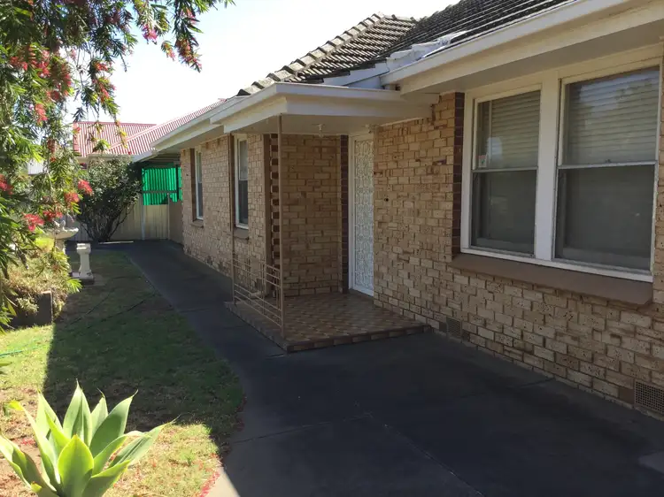 1 Greenock Drive, Sturt SA 5047