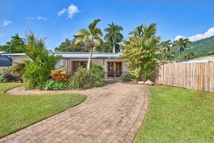 1 Olea Court, Redlynch QLD 4870