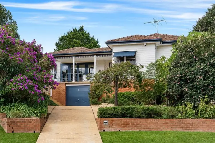 6 Marlow Place, Campbelltown NSW 2560
