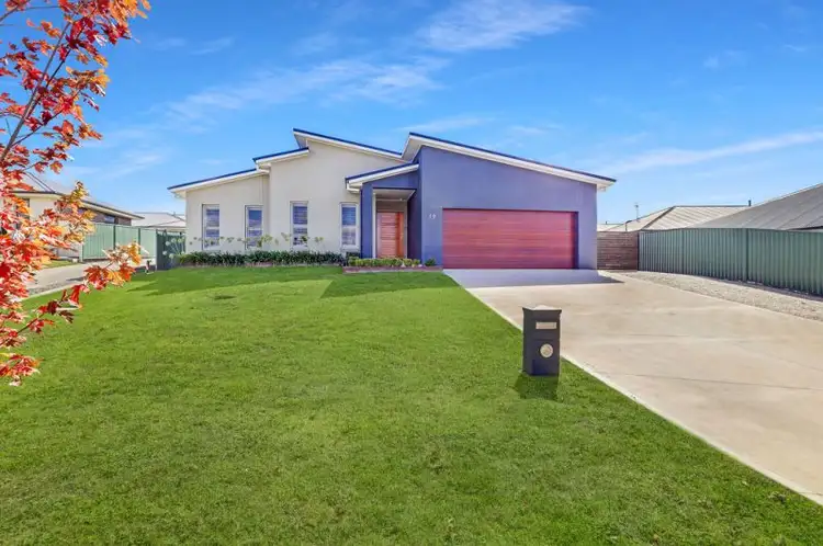 13 Phillip Street, Llanarth NSW 2795