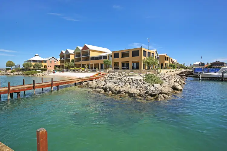 17/19 San Marco Quays, Halls Head WA 6210
