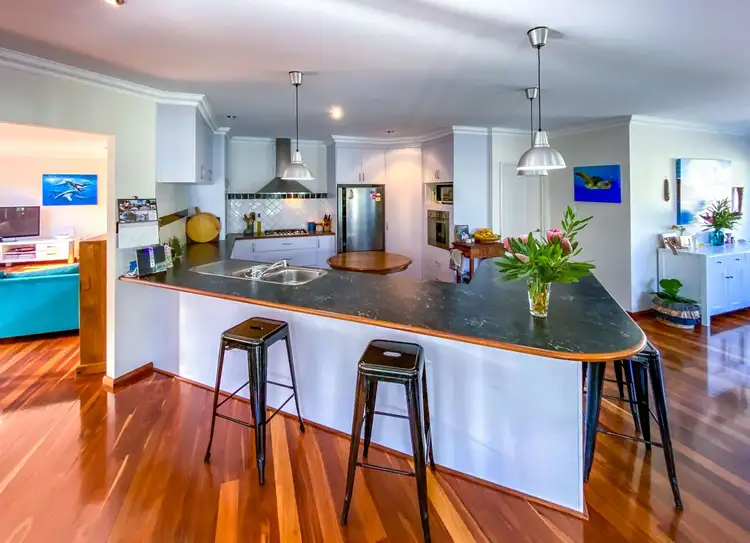 4 Lions Drive, Cowaramup WA 6284