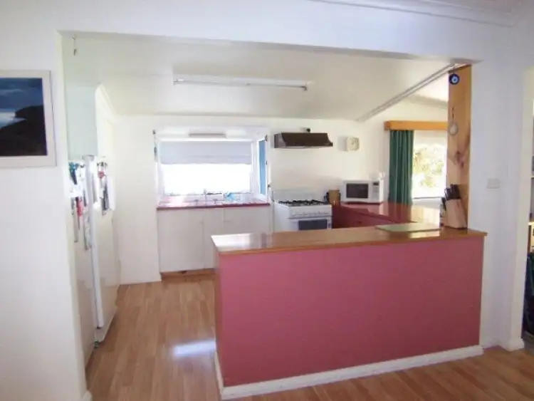 Sixth view of Homely house listing, 32 Gavan, Bright VIC 3741