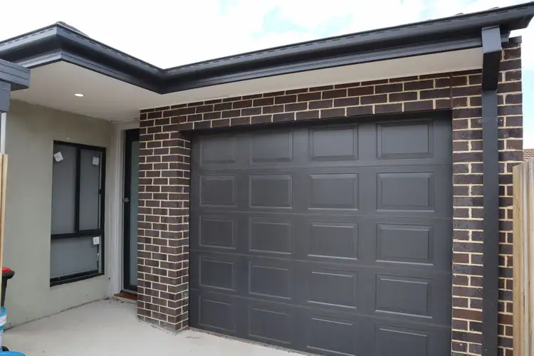 10 Maplehurst Avenue