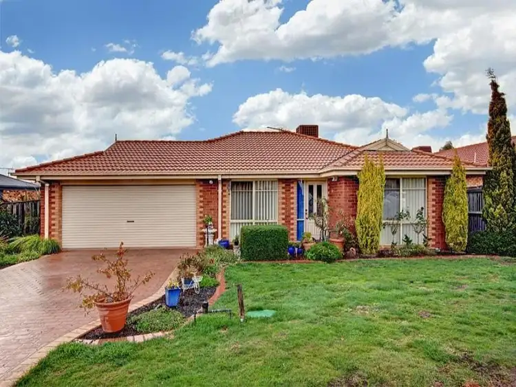 22 SIMONE STREET, Kilmore VIC 3764