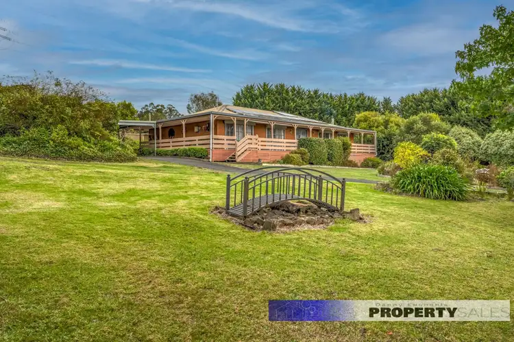 Main view of Homely house listing, 40 Yasmin Drive, Hernes Oak VIC 3825