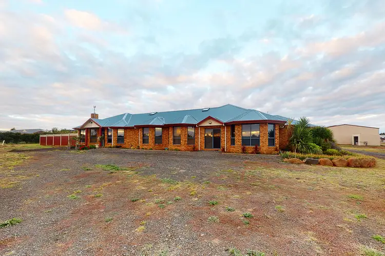 743-747 Ferris Road, Strathtulloh VIC 3338