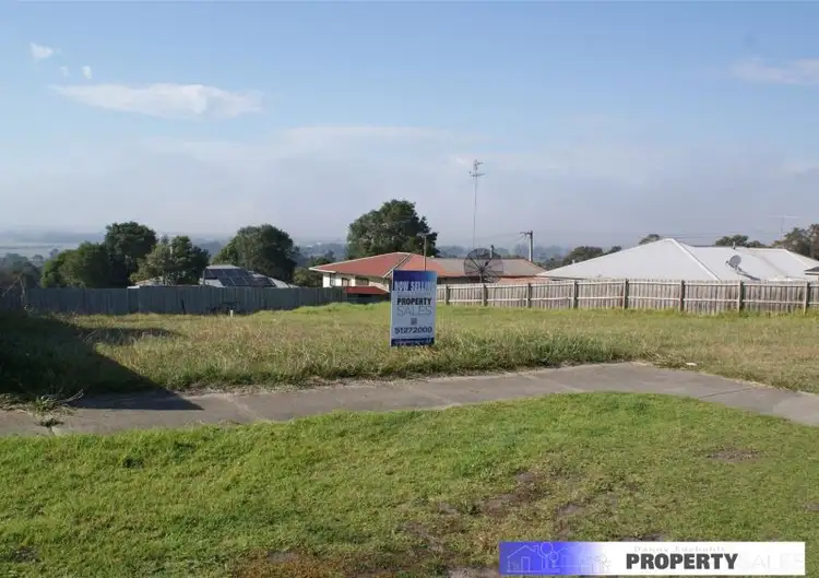 65 Mountain Grey Circuit, Morwell VIC 3840