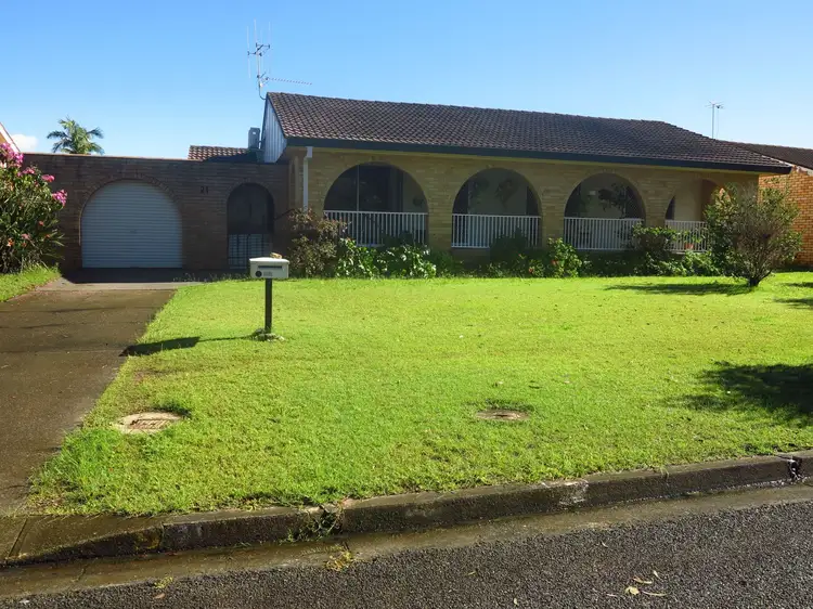 21 Telopea Drive, Taree NSW 2430