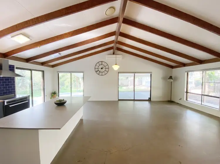 34 Mountain Vista Court, Mount Crosby QLD 4306