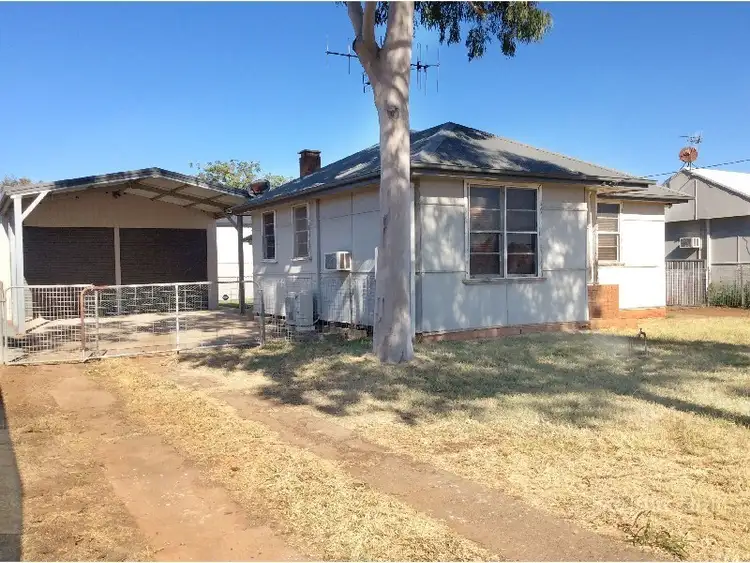 86 Dandaloo St, Trangie NSW 2823