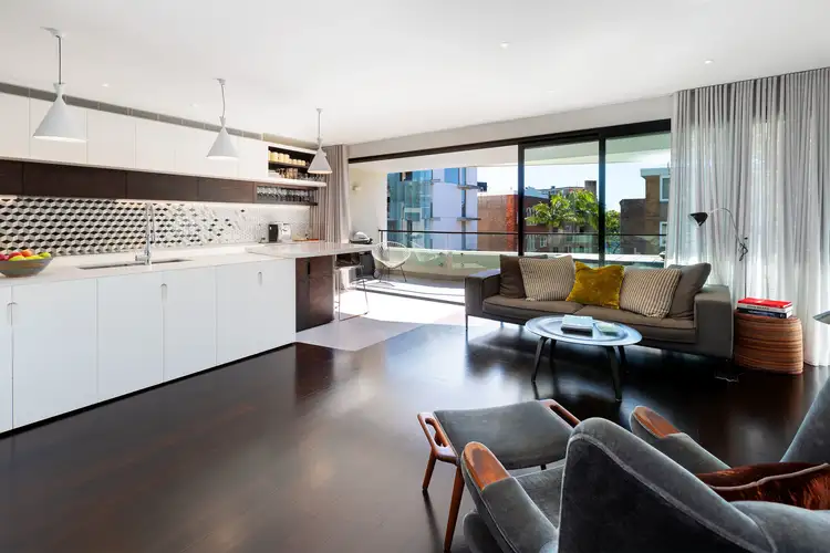 Second view of Homely apartment listing, 2/12 St Neot Avenue, Potts Point NSW 2011