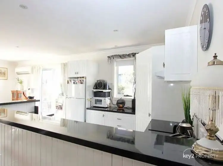 Sixth view of Homely unit listing, 2/247 Peel Street West, Summerhill TAS 7250