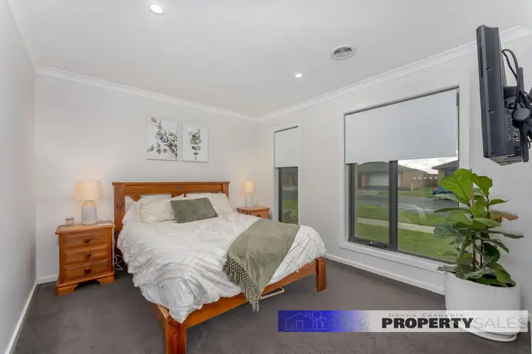 Fifth view of Homely house listing, 1 St Helena Way, Moe VIC 3825