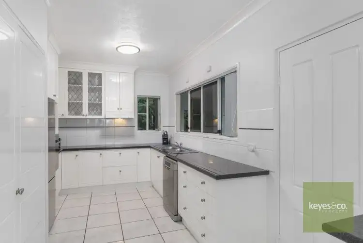 Fourth view of Homely apartment listing, 8/316-318 Stanley Street, North Ward QLD 4810