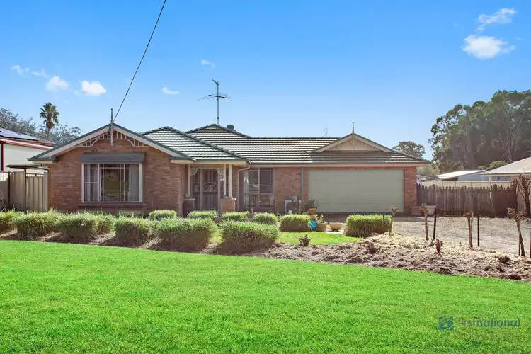 18 Railway Parade, Douglas Park NSW 2569