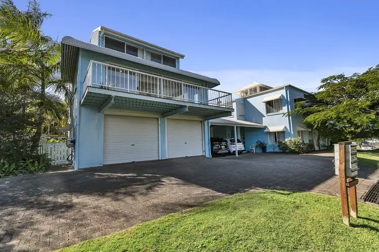 2/7 Lake Street, Tewantin QLD 4565