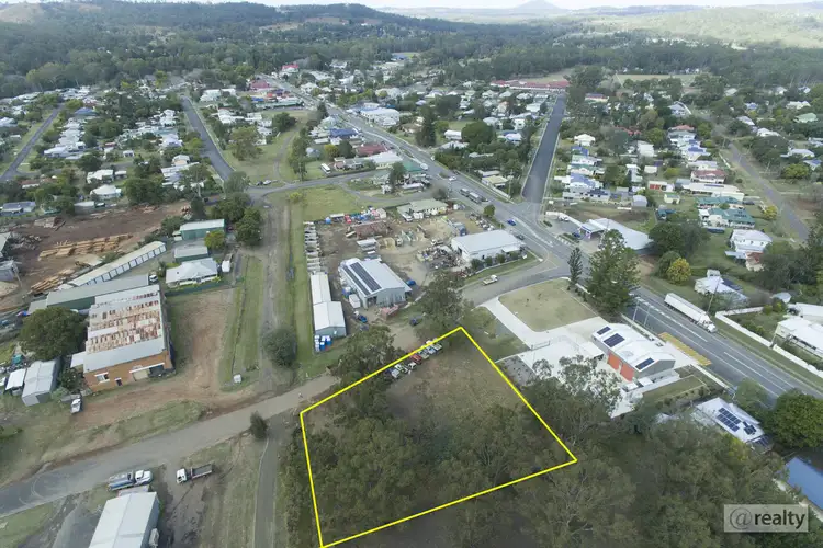 9 Peters Street, Esk QLD 4312