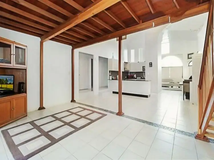 Fifth view of Homely house listing, 4 Maidenhead Court, Oxenford QLD 4210