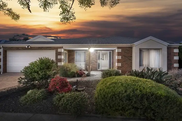 5 Stonewall Close, Cairnlea VIC 3023