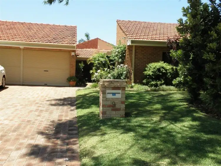 9 Bradbourne Drive, Carine WA 6020
