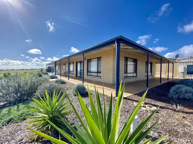 22 Mabie Road, Streaky Bay SA 5680