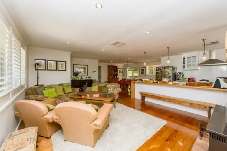 70 Bacchus Circuit, Kambah ACT 2902