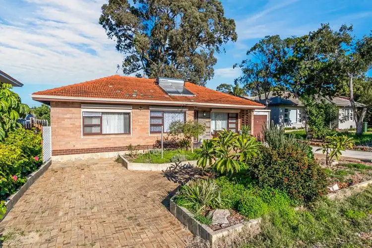 12 Leghorn Road, Orelia WA 6167