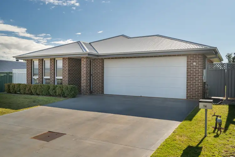 16 Pelagic Court, Dubbo NSW 2830