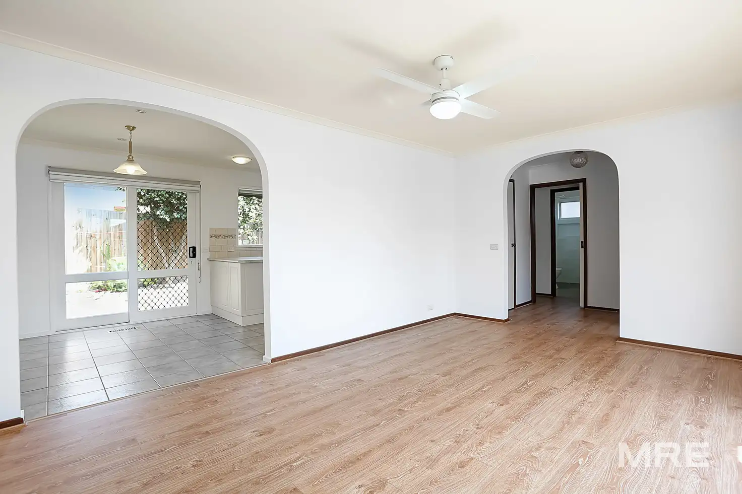 Main view of Homely unit listing, 2/11 Saladin Avenue, Glen Waverley VIC 3150