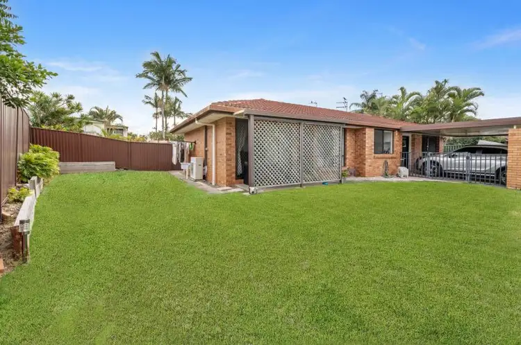 2/32 Botanical Drive, Labrador QLD 4215