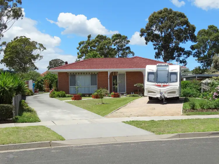 8 May Park Drive, Paynesville VIC 3880