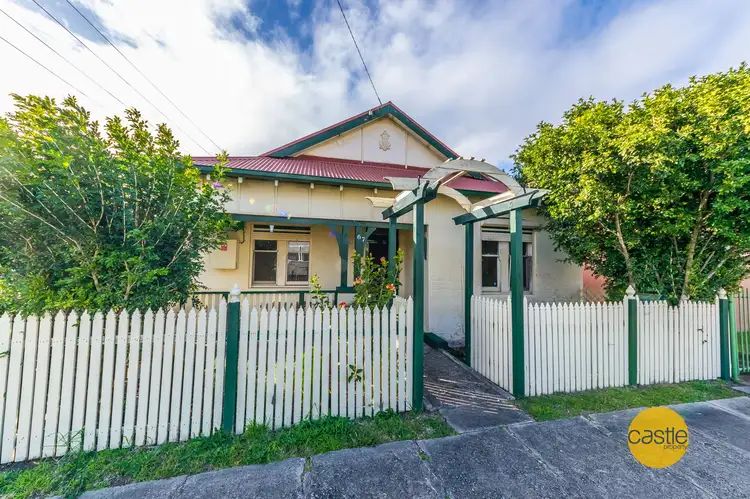 67 Fawcett St, Mayfield NSW 2304