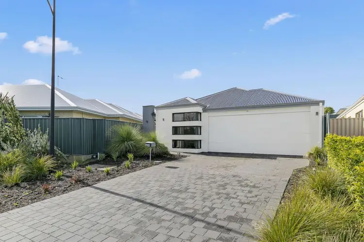 4 Hilory Street, Coolbellup WA 6163